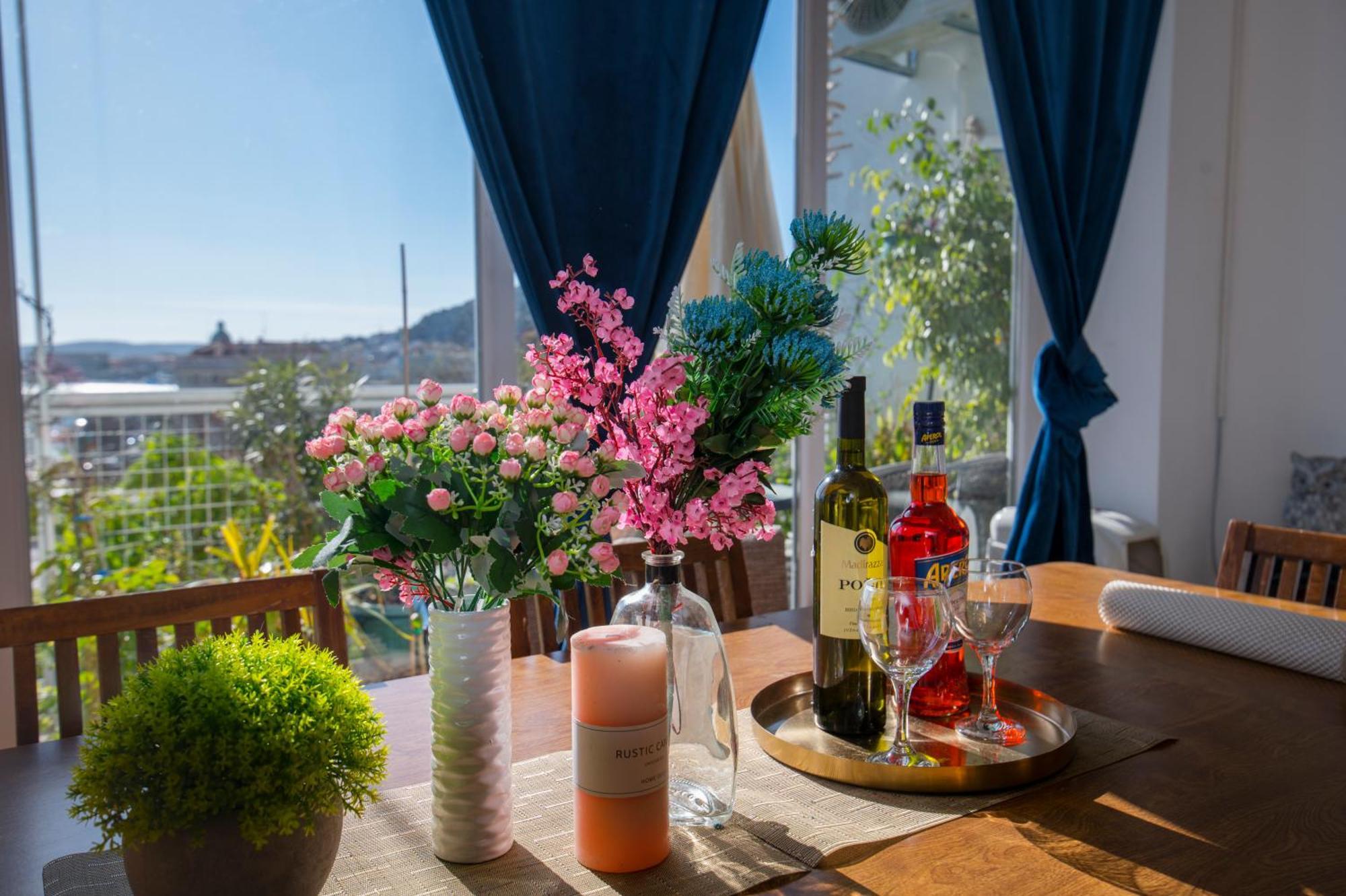 Split Sea View Centar Xxl Apartment Exterior photo